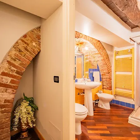 בית הארחה Antico Palazzo 4*