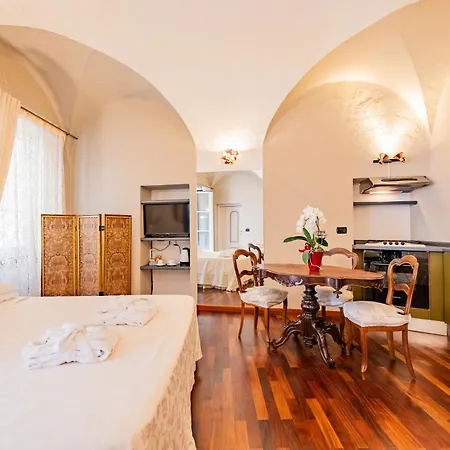 Antico Palazzo 몬도비