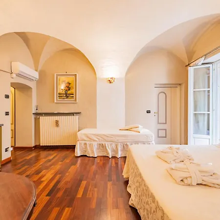 Antico Palazzo * 몬도비