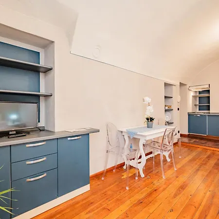 בית הארחה Antico Palazzo 4*