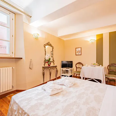 Antico Palazzo Affittacamere 4*